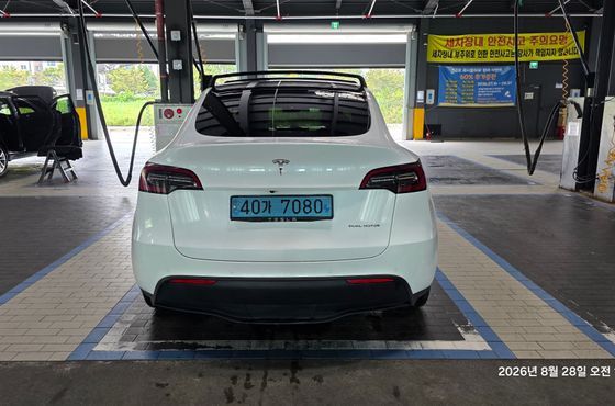 Tesla Model Y Long Range AWD — пробег 98 333 км — фото 4 из 5
