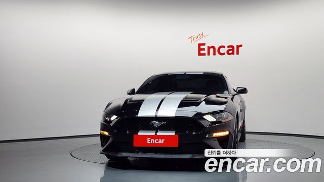 Ford Mustang GT Coupe — пробег 92 554 км — фото 3 из 5