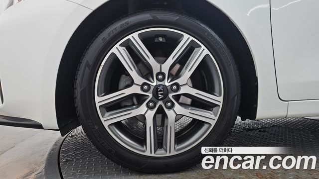 Kia K3 Luxury — пробег 97 708 км — фото 5 из 5