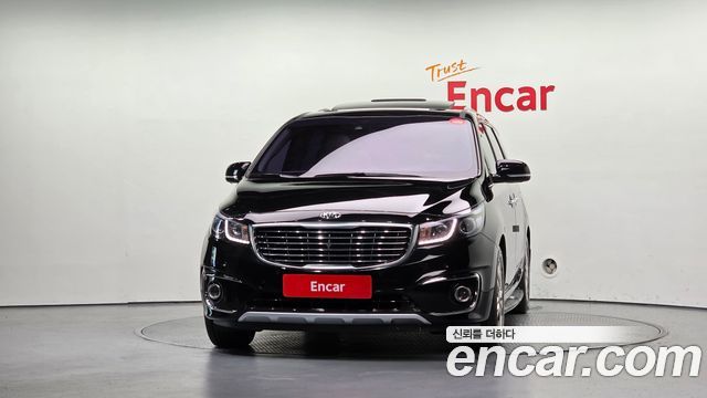 Kia Carnival 9-seater Noblesse — пробег 215 738 км — фото 3 из 5