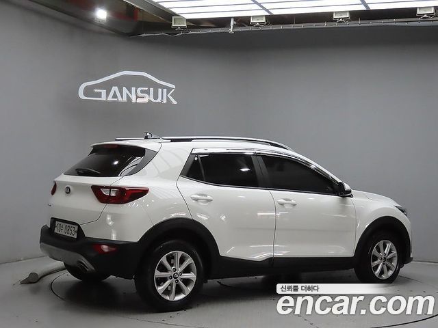 Kia Stonic из Кореи Encar