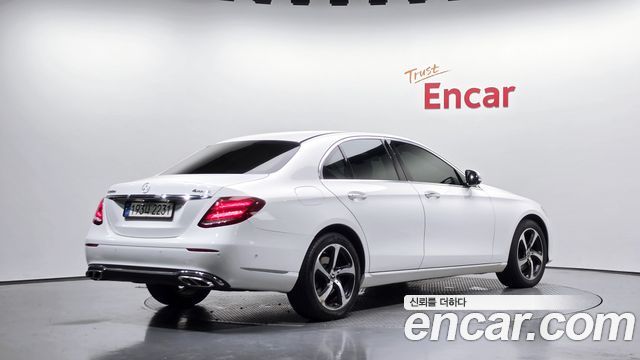 Mercedes-Benz E-Class из Кореи Encar