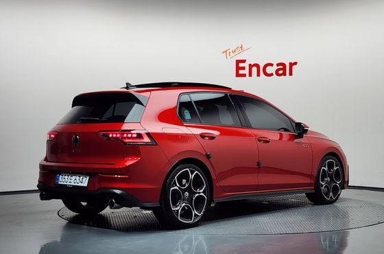 Volkswagen Golf 2.0 GTI — пробег 5 271 км — фото 2 из 5