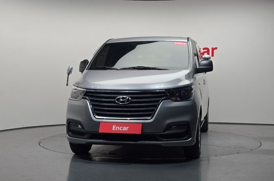 Hyundai Starex Van 3-Seater Smart — пробег 57 990 км — фото 3 из 5