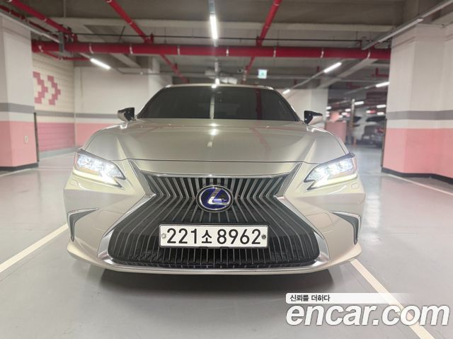 Lexus ES Executive — пробег 109 639 км — фото 1 из 5