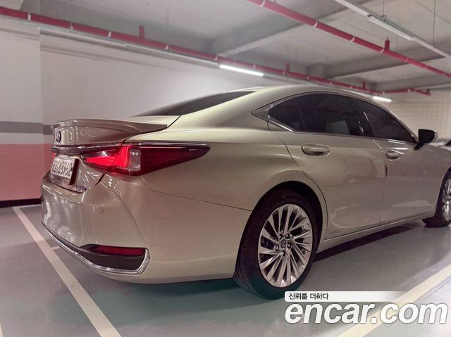 Lexus ES Executive — пробег 109 639 км — фото 5 из 5