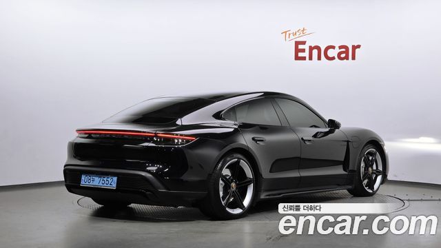 Porsche Taycan из Кореи Encar