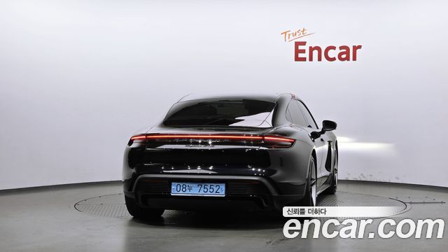 Porsche Taycan из Кореи Encar