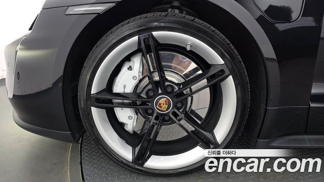 Porsche Taycan из Кореи Encar