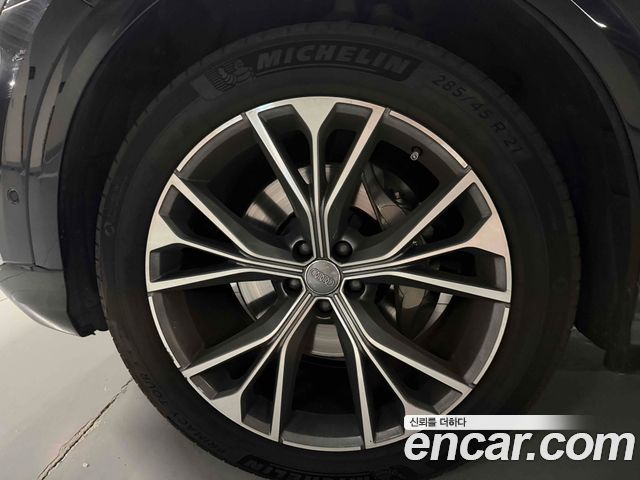 Audi Q8 из Кореи Encar