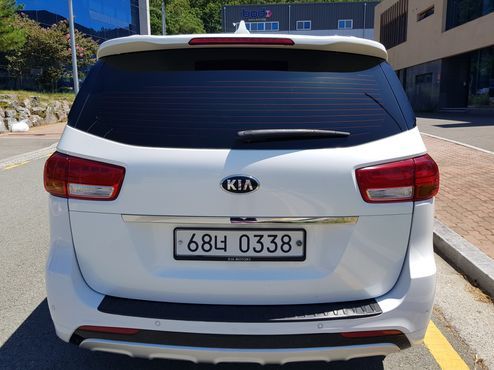 Kia Carnival 9-seater Luxury — пробег 58 000 км — фото 5 из 5