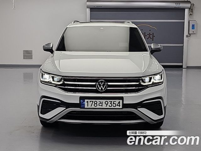 Volkswagen Tiguan 2.0 TSI Prestige — пробег 33 850 км — фото 2 из 5