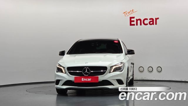 Mercedes-Benz CLA-Class CLA200 d 4MATIC — пробег 60 608 км — фото 3 из 5