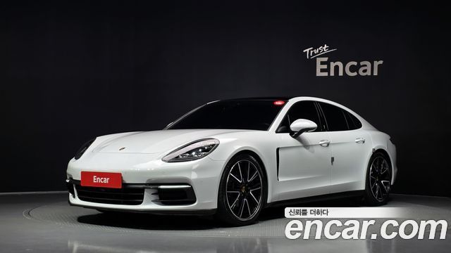 Porsche Panamera 3.0 AWD — пробег 78 706 км — фото 1 из 5