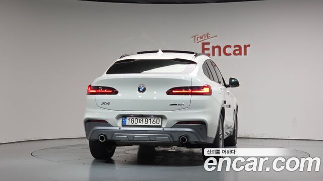BMW X4 xDrive20i M Sport X — пробег 42 161 км — фото 4 из 5