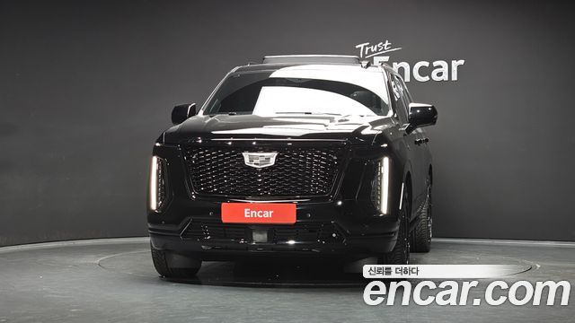 Cadillac Escalade 6.2 Sports Platinum — пробег 1 884 км — фото 3 из 5