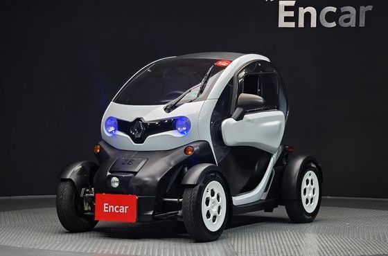 Renault (Samsung) Twizy Life(2-Seater) — пробег 5 267 км — фото 1 из 5