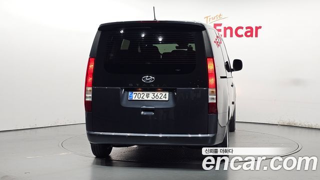 Hyundai Staria Tourer 11-Seater Smart — пробег 71 137 км — фото 4 из 5