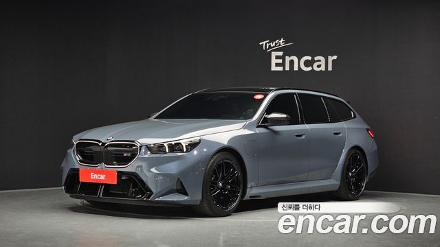BMW M5 M5 Touring — пробег 3 962 км — фото 1 из 5