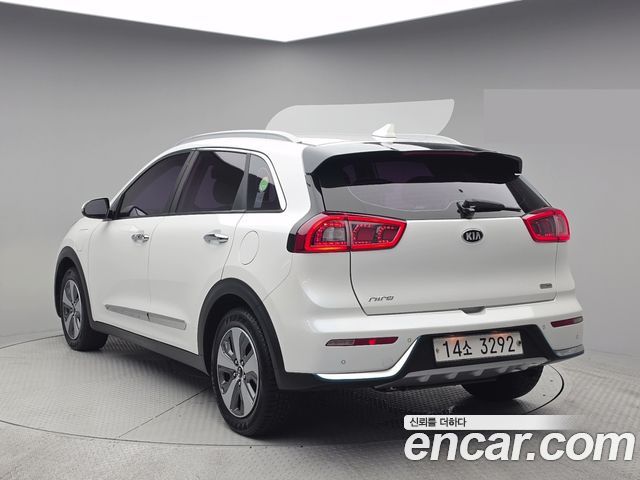 Kia Niro 1.6 Plug-in HEV Noblesse — пробег 77 416 км — фото 2 из 5
