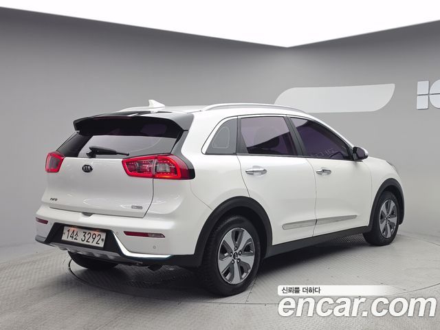 Kia Niro 1.6 Plug-in HEV Noblesse — пробег 77 416 км — фото 4 из 5