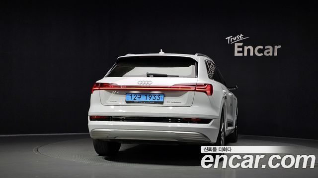 Audi e-tron из Кореи Encar