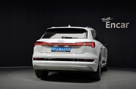 Audi e-tron 55 Quattro — пробег 146 703 км — фото 4 из 5