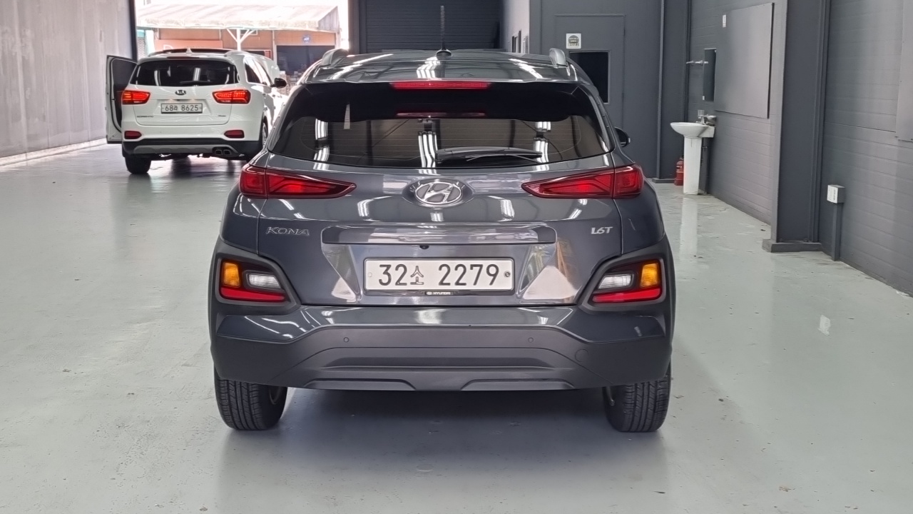Hyundai Kona из Кореи Encar