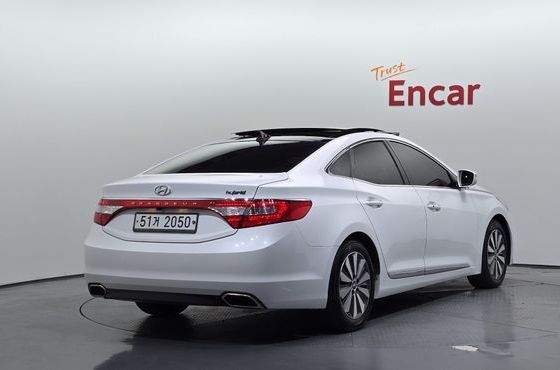 Hyundai Grandeur Premium — пробег 71 944 км — фото 2 из 5