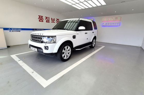 Land Rover Discovery 3.0 SDV6 SE — пробег 139 000 км — фото 2 из 5