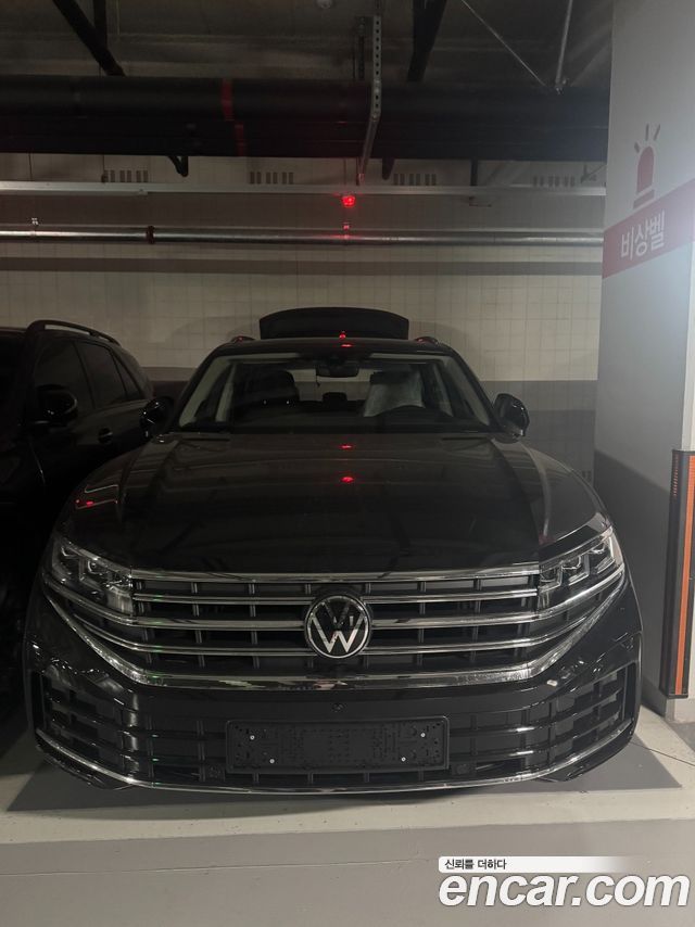 Volkswagen Touareg 3.0 TDI Prestige — пробег 10 км — фото 1 из 5