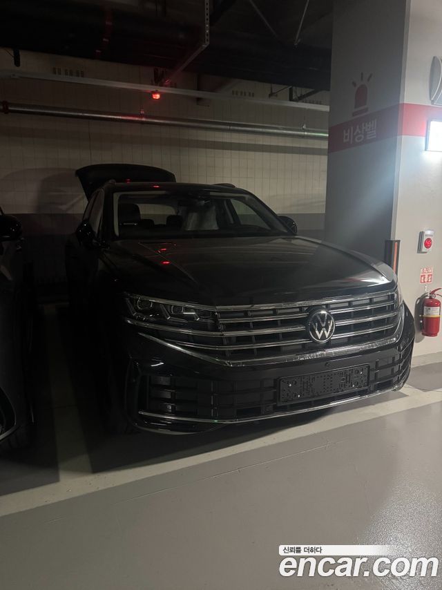 Volkswagen Touareg 3.0 TDI Prestige — пробег 10 км — фото 3 из 5
