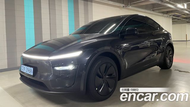 Tesla Model Y Premium RWD — пробег 1 350 км — фото 4 из 5