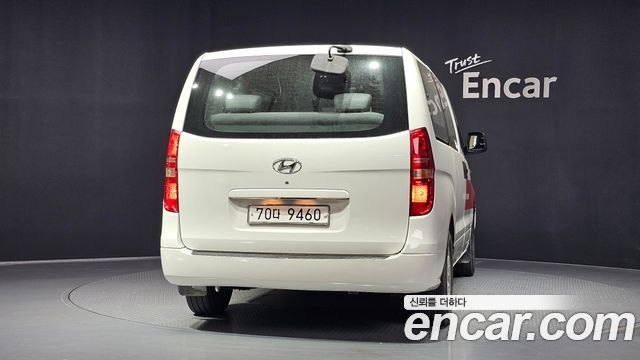 Hyundai Starex 12-Seater Wagon CVX Value — пробег 75 960 км — фото 4 из 5