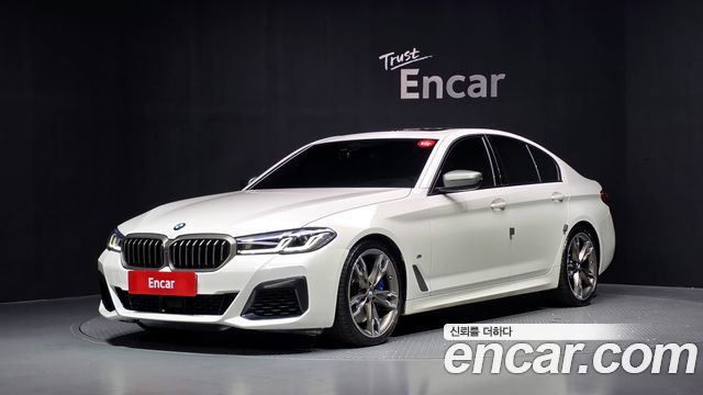 BMW 5-Series M550i xDrive — пробег 45 002 км — фото 1 из 5