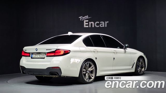 BMW 5-Series M550i xDrive — пробег 45 002 км — фото 2 из 5
