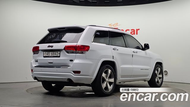 Jeep Cherokee 3.0 Diesel Overland WK2 — пробег 202 277 км — фото 2 из 5