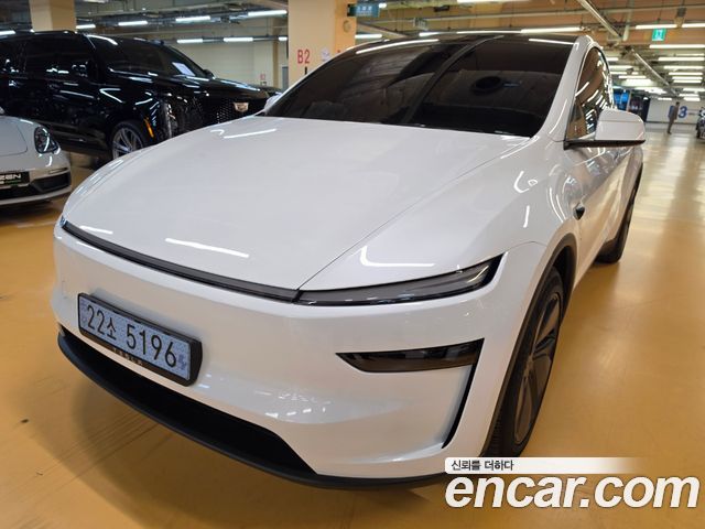 Tesla Model Y Long Range AWD — пробег 8 000 км — фото 2 из 5