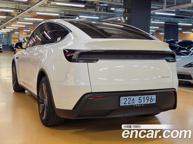 Tesla Model Y Long Range AWD — пробег 8 000 км — фото 4 из 5