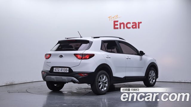 Kia Stonic из Кореи Encar