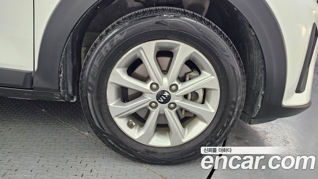 Kia Stonic из Кореи Encar