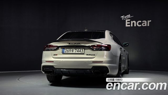 Maserati Quattroporte GTS 3.8 V8 — пробег 122 544 км — фото 4 из 5