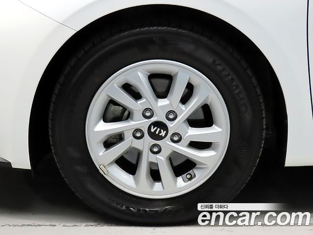 Kia K3 из Кореи Encar