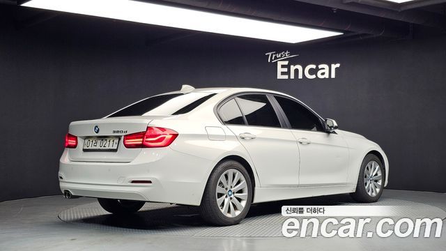 BMW 3-Series 320d — пробег 182 114 км — фото 2 из 5