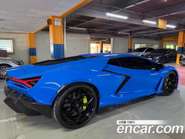 Lamborghini Revuelto 6.5 V12 — пробег 1 200 км — фото 2 из 5