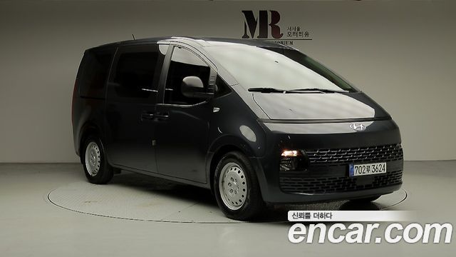 Hyundai Staria Tourer 11-Seater Smart — пробег 71 100 км — фото 2 из 5