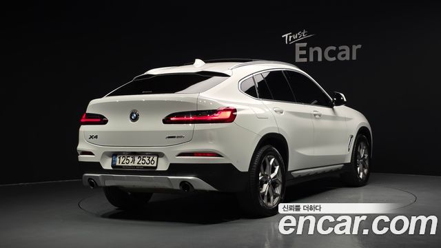 BMW X4 xDrive20i xLine — пробег 61 627 км — фото 2 из 5