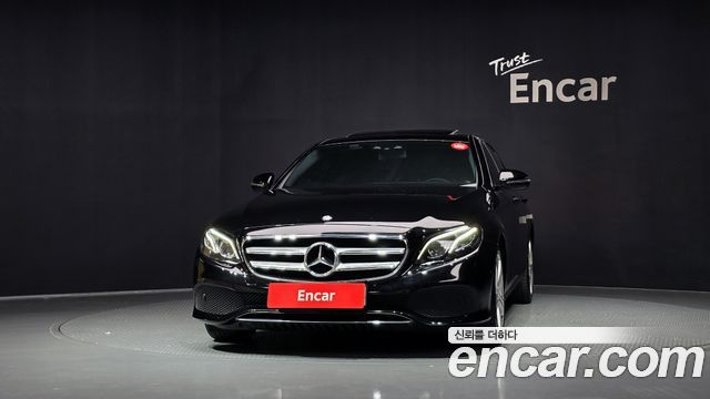 Mercedes-Benz E-Class E220d 4MATIC Avantgarde — пробег 107 997 км — фото 3 из 5