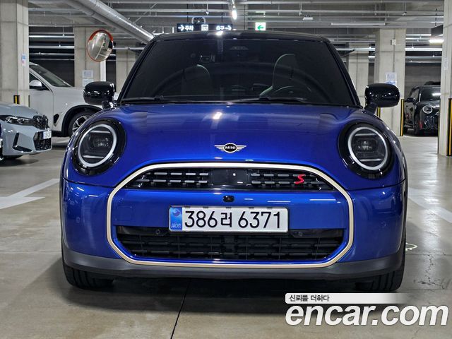 Mini Cooper 5 Door Favoured — пробег 9 860 км — фото 3 из 5