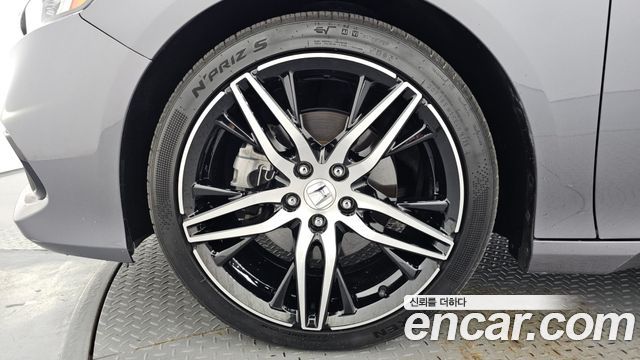 Honda Accord 2.0 Hybrid Touring — пробег 64 716 км — фото 5 из 5